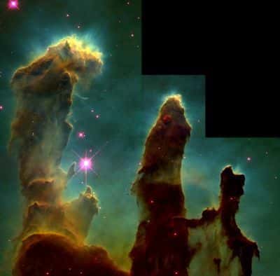 Dans la nébuleuse de l'Aigle, le télescope spatial Hubble a pris ce mémorable cliché d'une formation nuageuse (en fait du gaz et de la poussière), baptisée les Piliers de la création. C'est dans ce genre d'environnement tumultueux qu'a dû se former le sys
