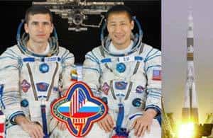 L'équipage "Expedition 7" et le décollage du vaisseau Soyouz qui les a placé sur orbite.crédit : NASA