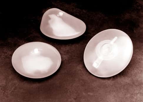 Les implants mammaires à base de silicone n'ont jamais montré un caractère cancérigène. Les prothèses PIP sont-elles l'exception qui confirme la règle ? © FDA, DP