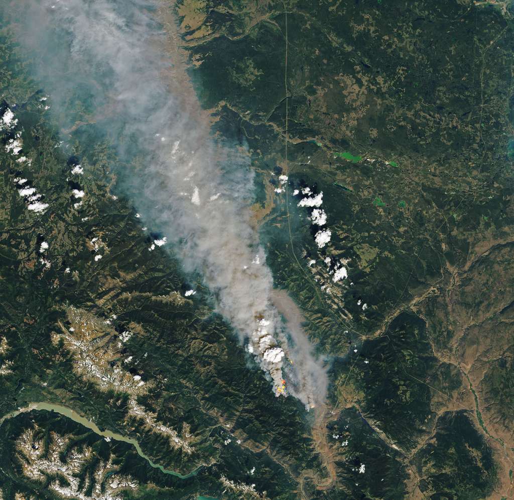 Des images folles des incendies en Colombie-Britannique (Canada) capturées par les satellites ce 30 juin 2021. © Nasa, <em>Earth Observatory</em>