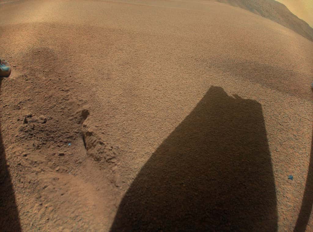 Deux des pales d’Ingenuity ont été gravement endommagées au cours de l’atterrissage de son 72<sup>e</sup> vol sur Mars. © Nasa, JPL-Caltech