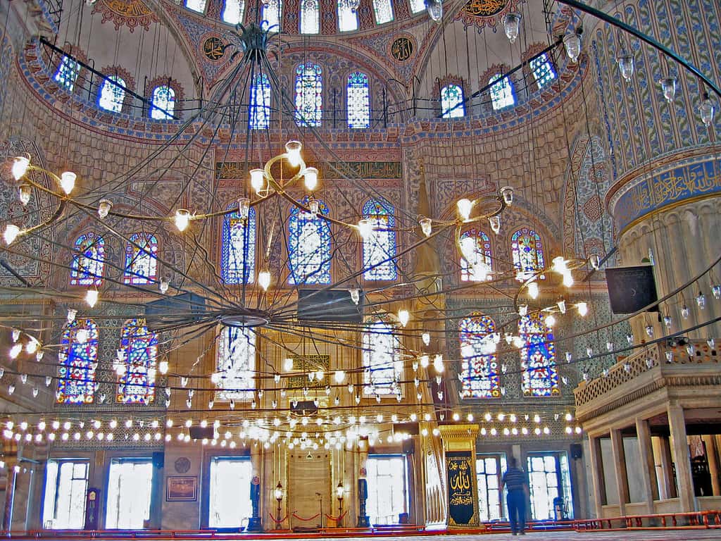 L'intérieur de la Mosquée bleue, à Istanbul. © Addicks, Wikimedia Commons, CC by-sa 3.0
