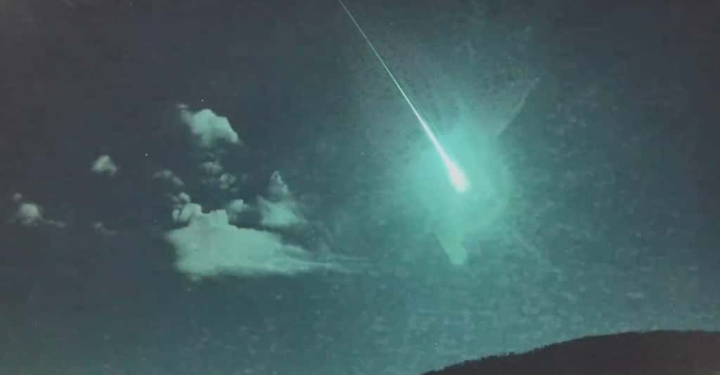 Une spectaculaire météorite a illuminé le ciel de l’Espagne et du Portugal dans la nuit du 18 au 19 mai 2024. © ESA