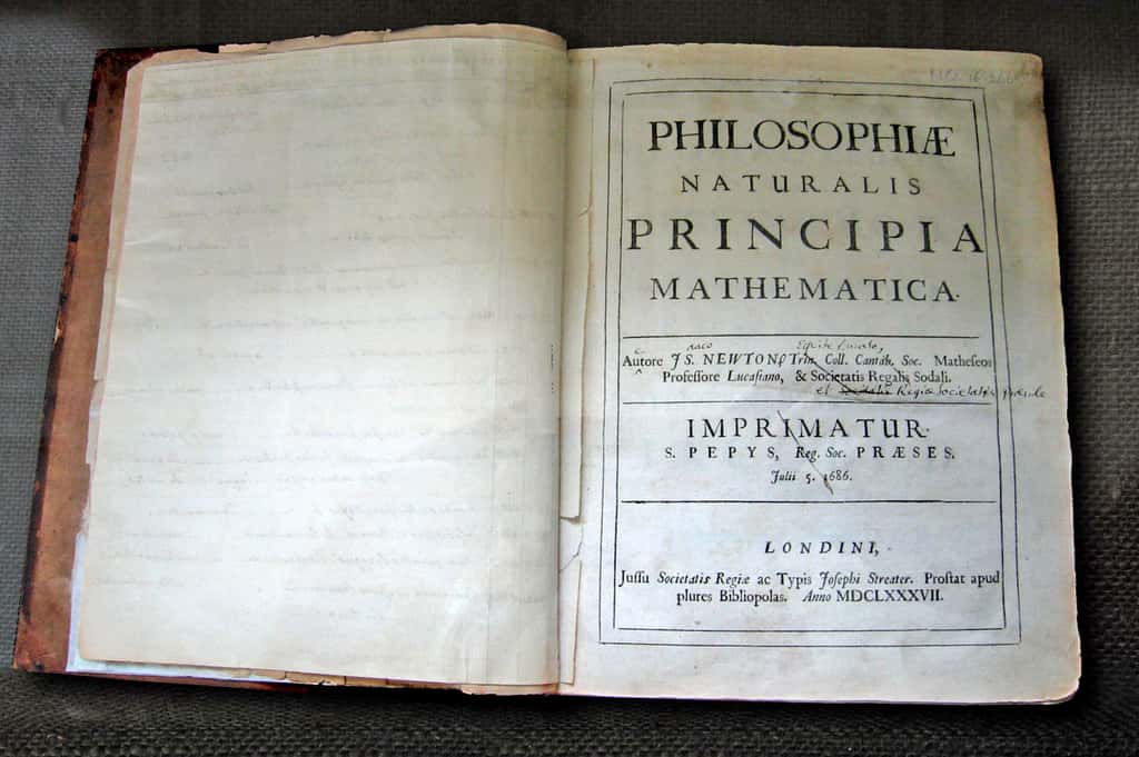 Ici, l’exemplaire de Newton avec ses notes en vue d’une seconde édition. © Andrew Dunn, Wikipedia, CC by-sa 2.0