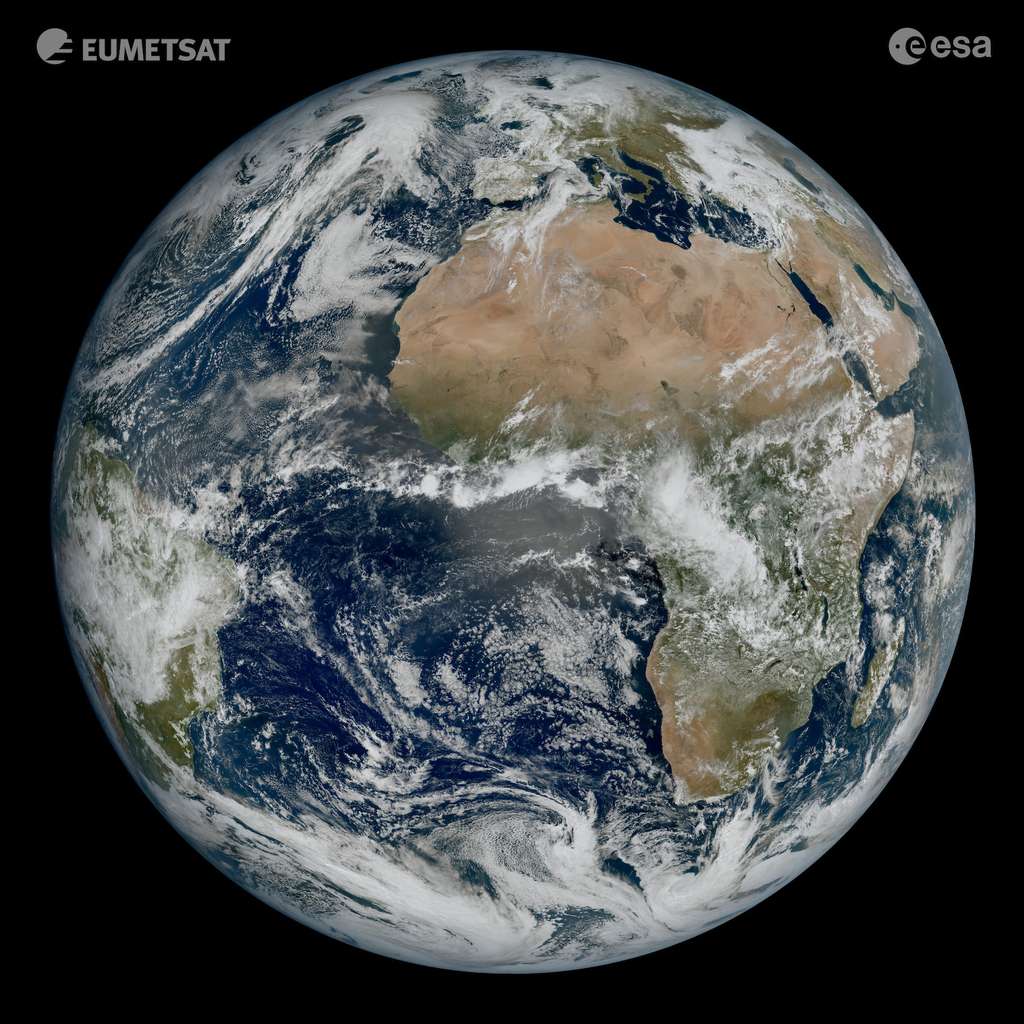 La première image de <em>Meteosat Third Generation Imager-1</em> (MTG-I1) révèle un niveau de détail sur le temps en Europe et en Afrique qui n’était pas possible auparavant à 36 000 km au-dessus de la Terre. © EUMETSAT, ESA