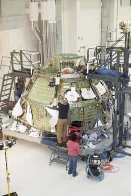 Cette capsule Orion-MPCV n’est ni plus ni moins que l’Orion du programme d'exploration lunaire nommé Constellation, abandonné par Barack Obama. Cet engin ne desservira pas la Station spatiale internationale, tâche dévolue au secteur privé. Il sera utilisé pour l’exploration martienne et les missions à destination d’astéroïdes. © Nasa