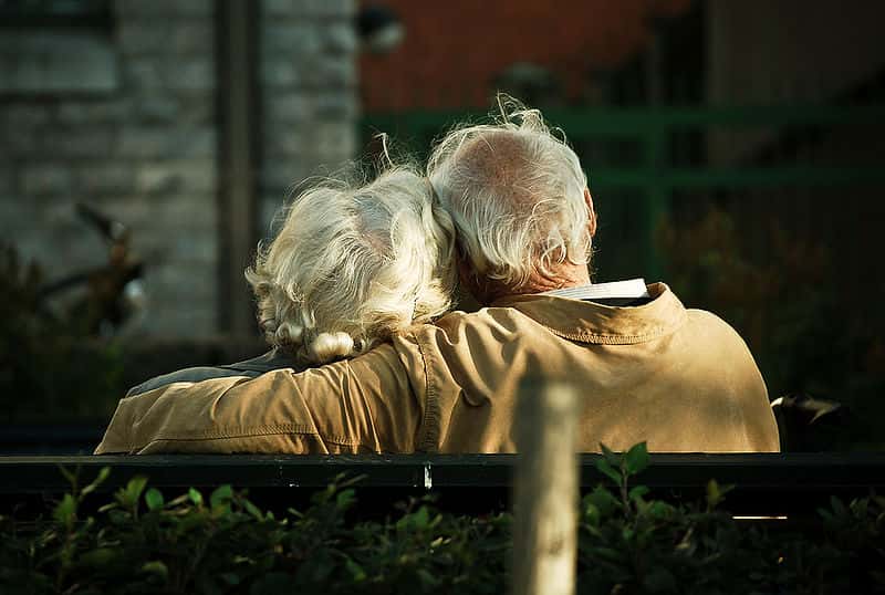 La maladie d'Alzheimer affecte principalement les seniors. À l'heure actuelle, il n'y a presque rien à faire pour enrayer sa progression inéluctable. Pourrons-nous un jour compter sur les médicaments diurétiques et antihypertenseurs ? © Candipa.Performa, Flickr, cc by 2.0