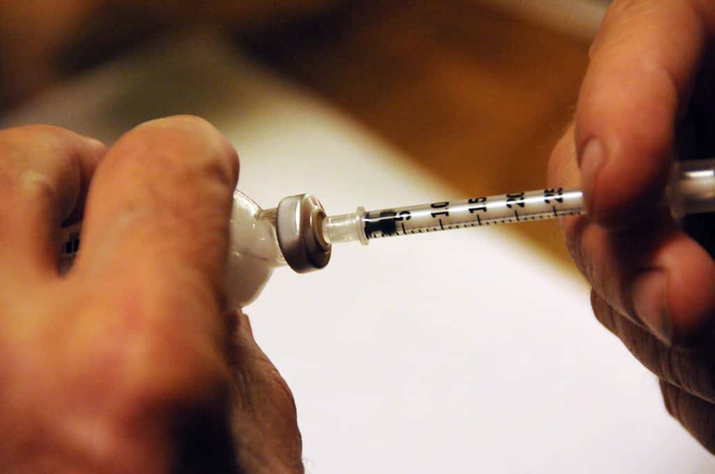 Tous les jours, les patients touchés par le diabète de type 1 (ou diabète insulinodépendant) n’ont pas d’autre alternative pour se soigner que de s’injecter de l’insuline à plusieurs reprises. © Momboleum, Flickr, CC by-nc-nd 2.0