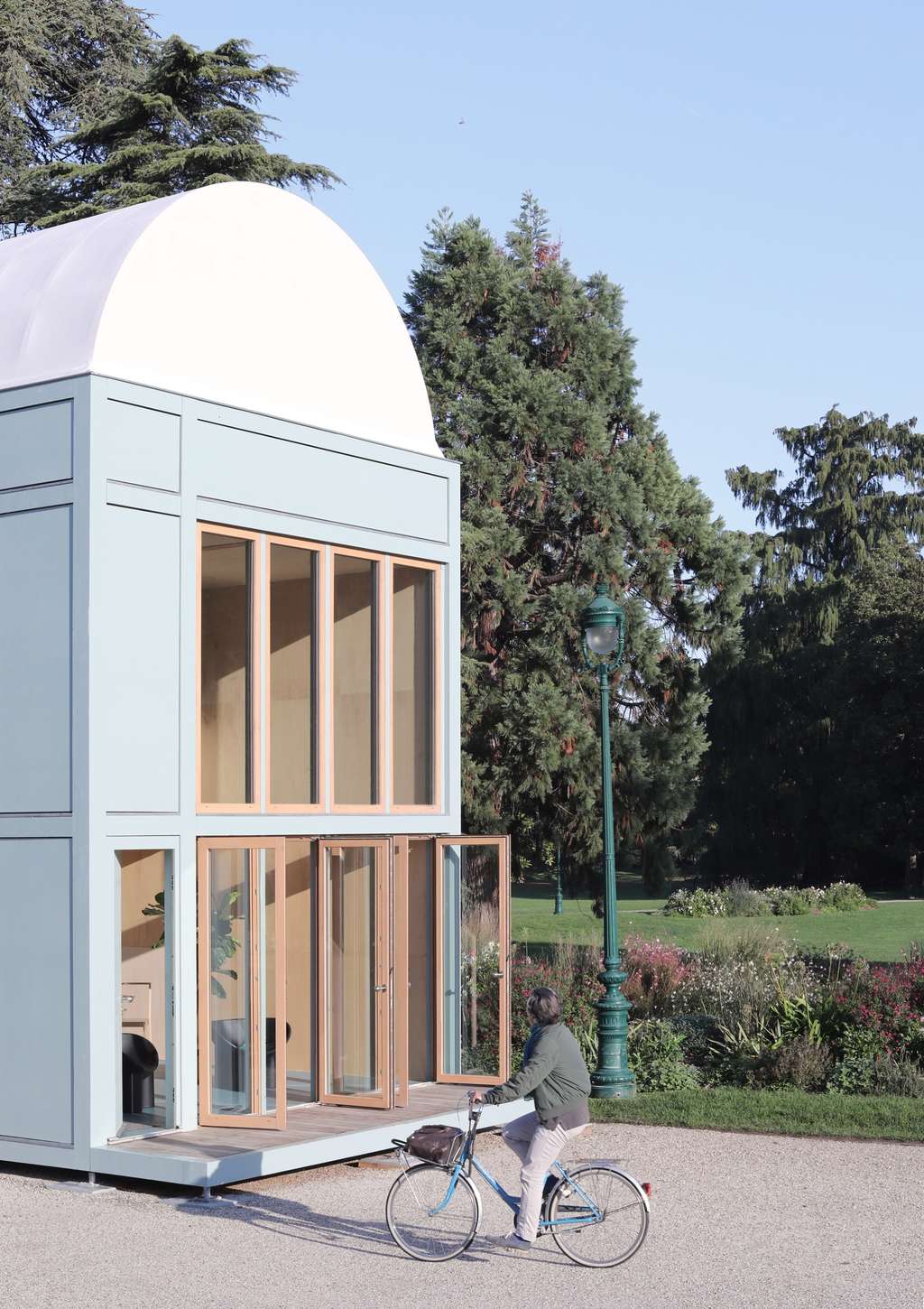  Le prototype du proto-habitat dans un jardin public de Bordeaux, en 2020. © Flavien Menu et Frédérique Barchelard, Wald.city