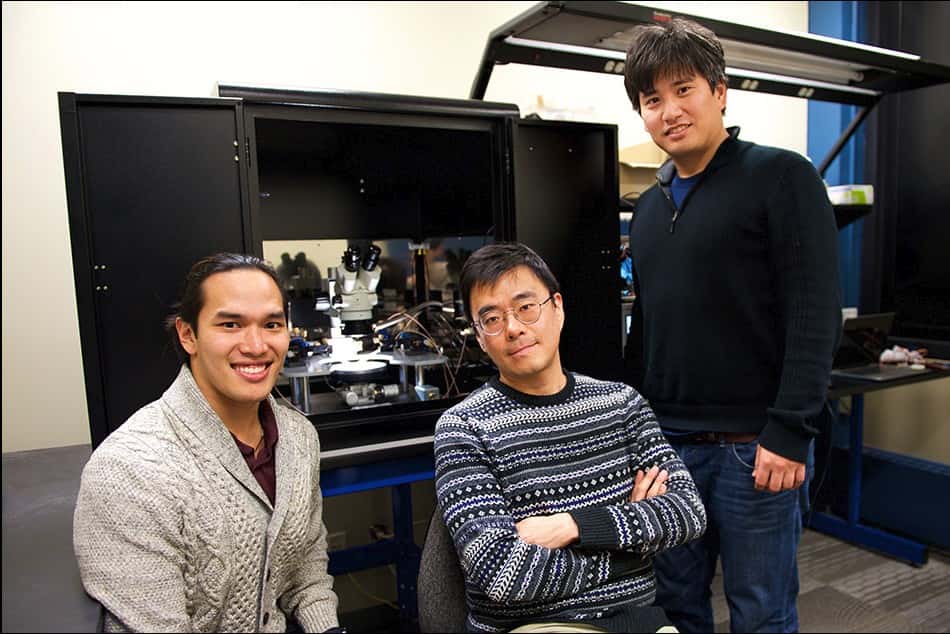 Les trois chercheurs du MIT à l’origine de cette avancée sur les synapses artificielles. De gauche à droite : Scott Tan, Jeehwan Kim et Shinhyun Choi. © MIT