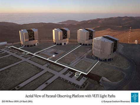 Le VLT et ses 4 télescopes.