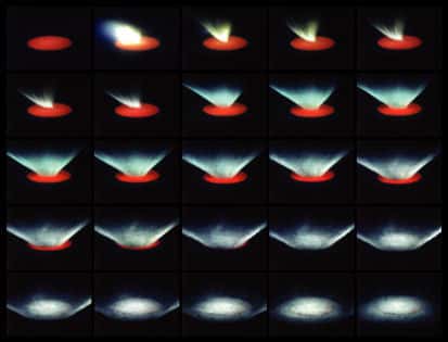 Images montrant l'évolution de la vapeur et des éjectas lors d'une collision à grande vitesse (Crédits : P. H. Schultz, Brown University and AVGR)