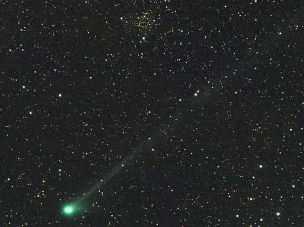 Le 13 juin la comète C/2009 R1 était observable sous l'amas d'étoiles NGC 1245 dans la constellation de Persée. Crédit R. Cazilhac