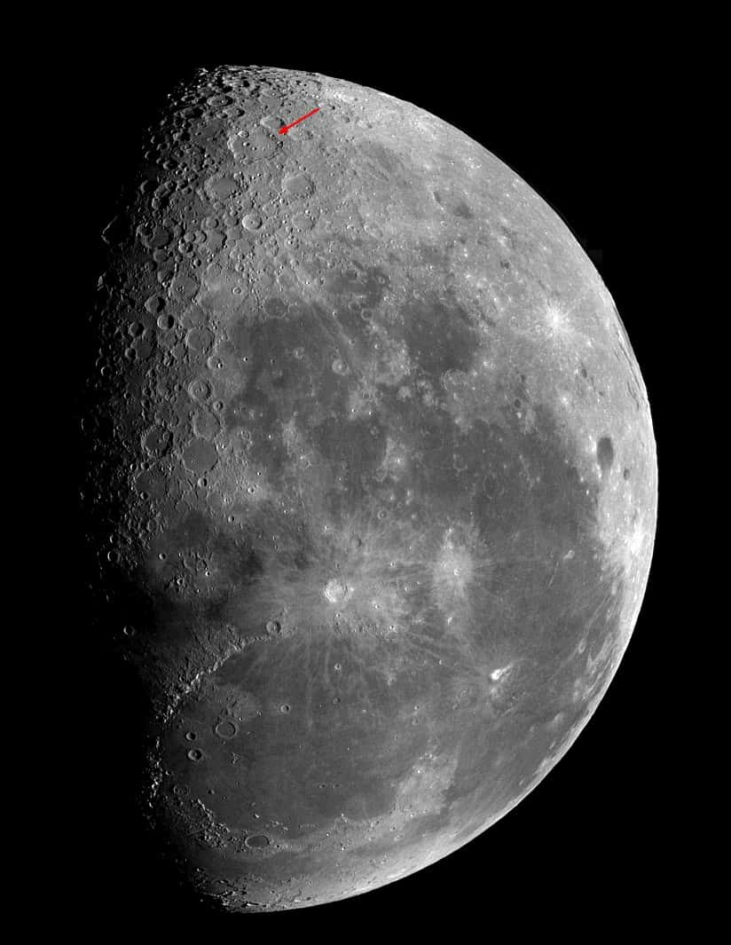 Cette image de la Lune gibbeuse permet de repérer la position du cratère Clavius qu'une petite lunette révèlera à proximité du pôle sud. Crédit Valère Leroy