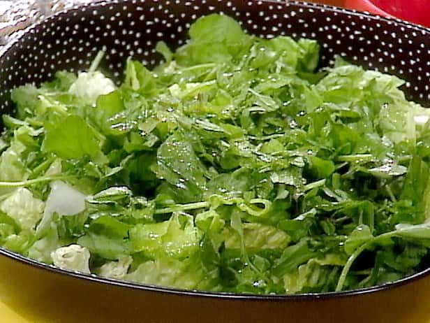 Une salade de cresson pourrait être recommandée pour réduire le développement des tumeurs. © www.foodnetwork.com 