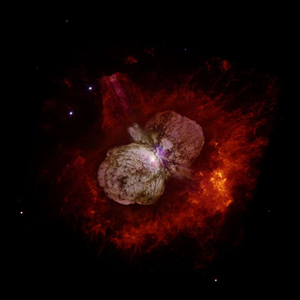 La nébuleuse de l'Homunculus est le résultat d'une explosion de l'étoile Eta Carinae en 1843. © Nasa/N. Smith