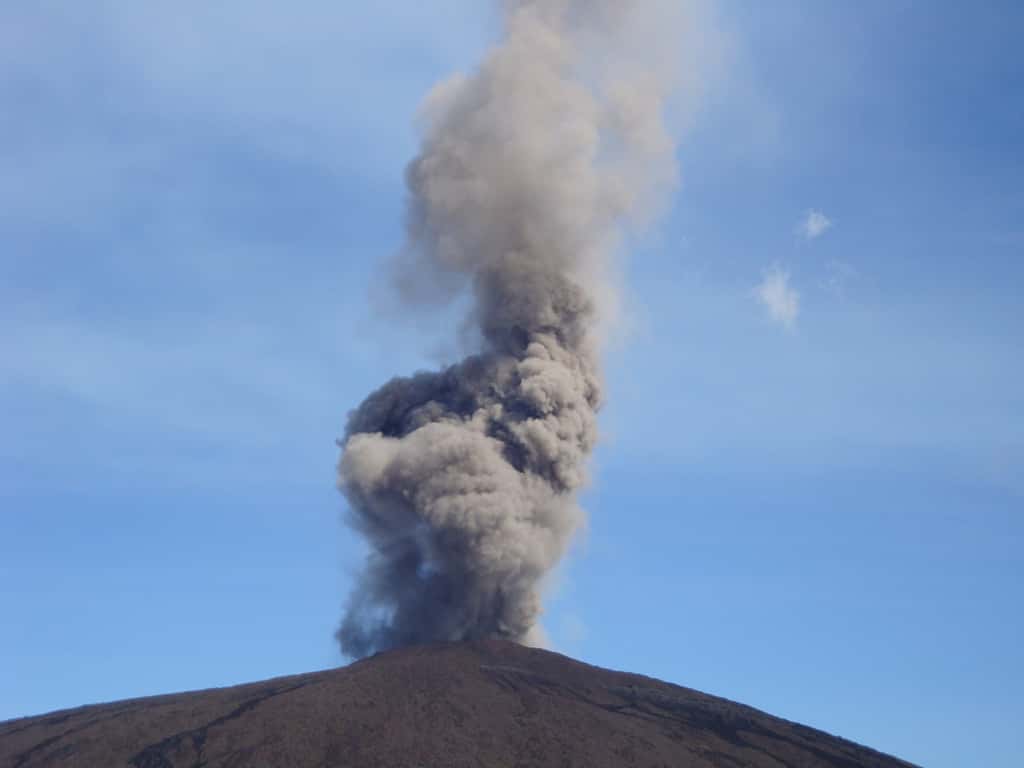 Le Piton de la Fournaise, le 2 janvier 2010, commençait une éruption d'une dizaine de jours. © Catherine Delattre, Futura-Sciences