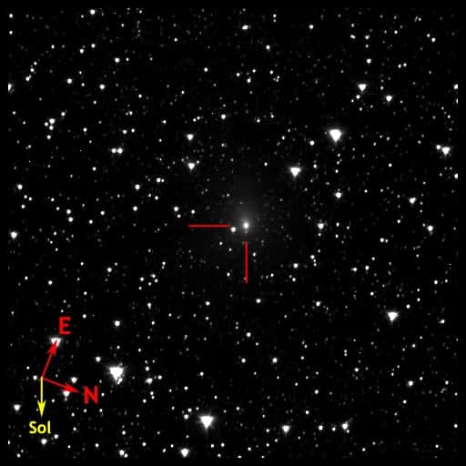 La comète Hartley 2 photographiée par la sonde Epoxi le 25 septembre dernier, soit 40 jours avant la rencontre prévue le 4 novembre. La sonde était alors à 41 millions de kilomètres. © Nasa/JPL/UMD