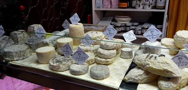 Les fromages, gras par nature, ne sont pas des alliés pour ceux qui souhaitent vivre le plus longtemps possible. © chez-loulou, Flickr, CC by-nc-nd 2.0
