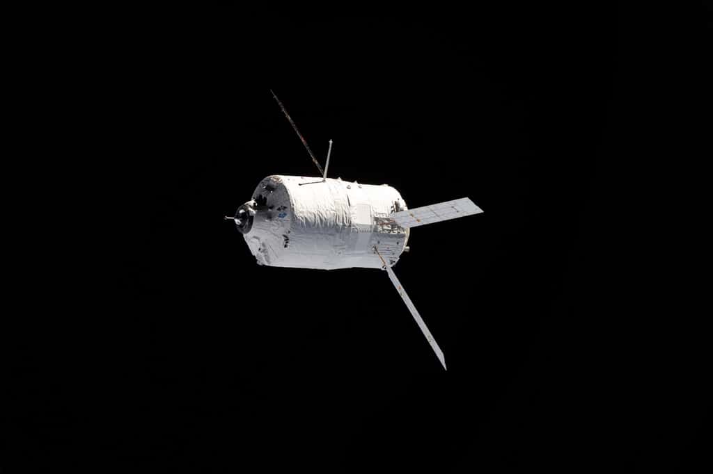 L'ATV Johannes Kepler à proximité de l'ISS. © Nasa