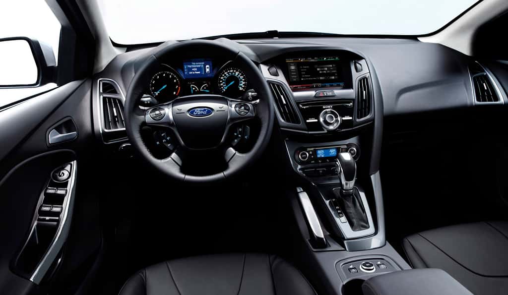 Le système Sync – et son interface utilisateur MyFord Touch – rassemble toutes les fonctions de navigation et de diagnostic de la voiture et permet de gérer les loisirs numériques et les télécommunications à bord. © Ford