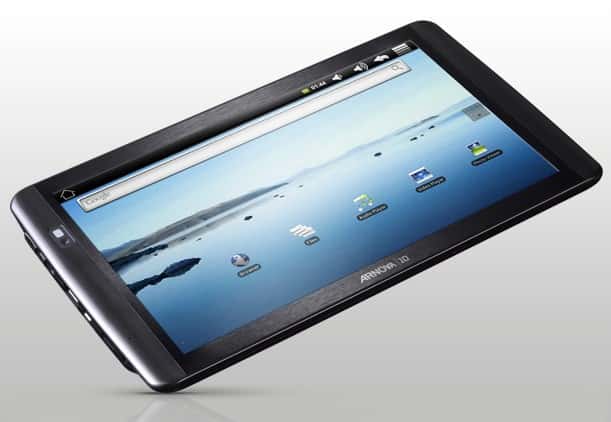 L’Arnova 10 Tablet est la plus grande tablette « <em>low-cost</em> » d’Archos. Malgré un écran 10,1 pouces, elle ne coûte que 199 euros. © Archos