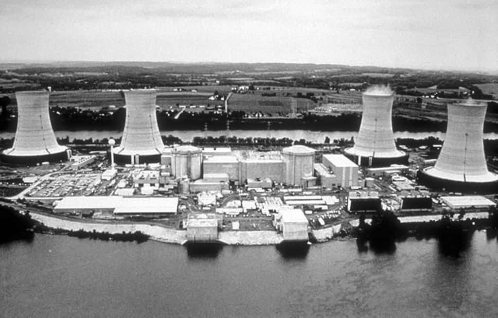 La centrale nucléaire de Three Mile Island qui connut en 1979 le pire accident nucléaire des États-Unis. © Centers for Disease Control and Prevention's Public Health Image Library, domaine public