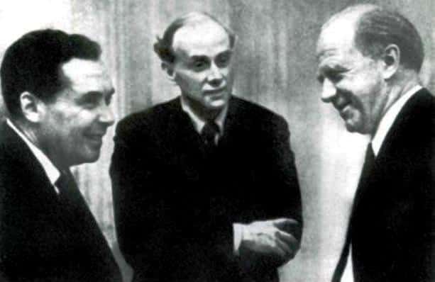 De gauche à droite, Dmitri Ivanenko, Paul Dirac et Werner Heisenberg. © G. Sardanashvily