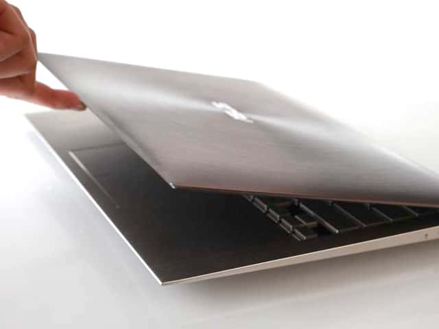 L'Asus UX Series veut préfigurer une famille de portables ultralégers capables de concurrencer les tablettes. © Asus