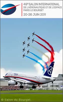 Le Salon du Bourget : des avions sur le tarmac et des présentations en vol, comme ici la Patrouille de France. © Salon du Bourget
