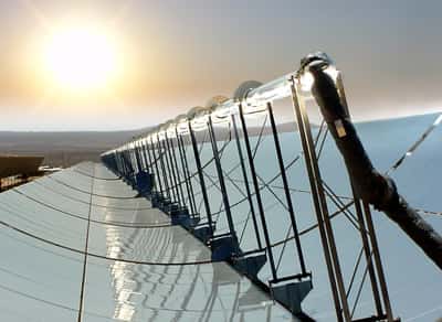 Les capteurs cylindro-paraboliques du programme Solar Paces dans le Nevada. © AIE