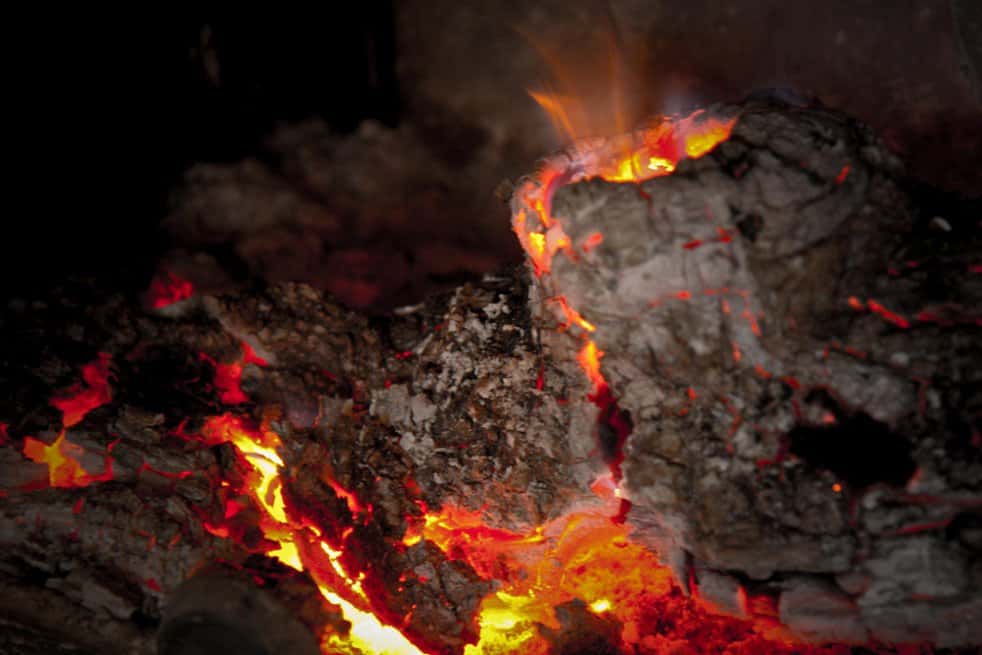 Les laves issues des volcans offrent aux géologues la possibilité  d'analyser des matériaux venus des profondeurs. © favynet, Wikipédia CC