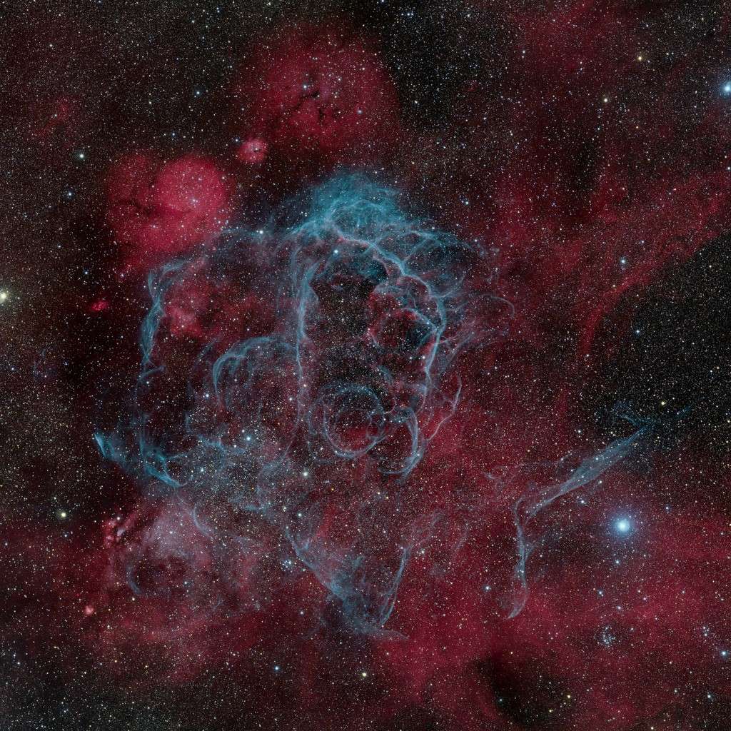 Le rémanent de supernova des Voiles. © M. Lorenzi