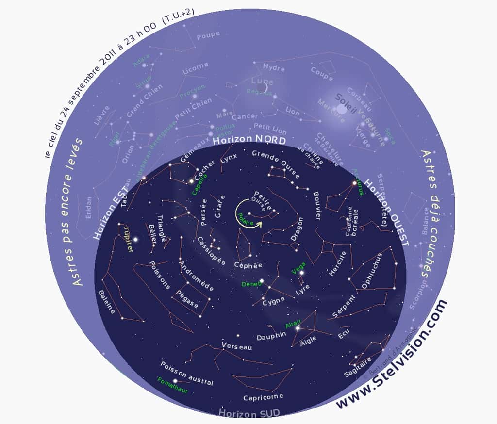 Cette carte du ciel permet de repérer la constellation du Triangle en début de nuit, au-dessus du phare de Jupiter. © <a href="http://www.stelvision.com/carte-ciel/" target="_blank">Stelvision.com</a>