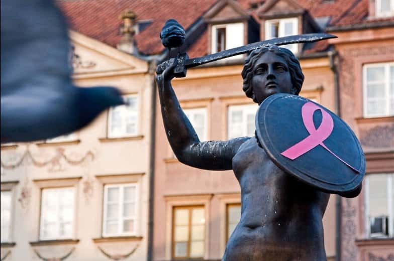 Les progrès de dépistage et de traitement du cancer du sein sont constants, il faut cependant faire attention à la tendance au surtraitement. © Anna Strumillo, Fotopedia CC