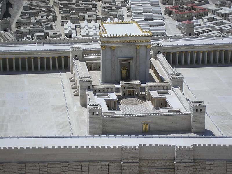 Maquette du Temple d'Hérode, immense édifice juif décidé par Hérode 1<sup>er</sup> s'ajoutant au Second Temple de Jérusalem. © deror avi, Wikipédia