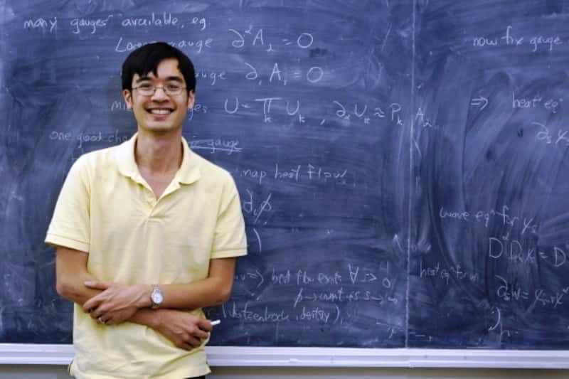 Terence Tao, le surdoué docteur en mathématique à l'âge de 21 ans, est aujourd'hui professeur à l'Université de Californie à Los Angeles, États-Unis. Il a reçu, avec Bourgain, le prix Crafoord de mathématique. © Reed Hutchinson/Ucla
