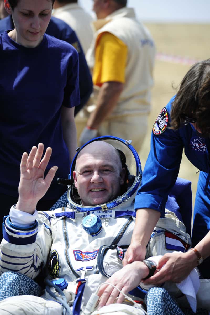 Fatigué, les traits tirés mais souriant, l'astronaute de l'Esa André Kuipers est rentré dimanche sur Terre. © Esa/S. Corvaja, 2012