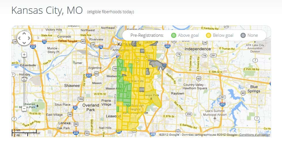 Depuis que les préréservations sont ouvertes à Kansas City, certains <em>fiberhoods </em>ont déjà dépassé les objectifs fixés par Google. Ils sont, sur cette carte, signalés en vert et seront les premiers connectés, tandis que ceux en jaune n'ont pas encore atteint cet objectif. En grisé, les quelques <em>fiberhoods </em>où personne n'a effectué pour le moment de préréservation. © Google