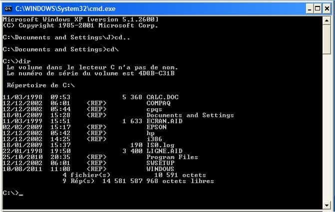 MS-Dos, l'écran noir de mes nuits blanches, a étrangement subsisté jusqu'à Windows XP, donc jusqu'en janvier 2007. © Futura-Sciences