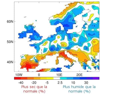 Modifications des précipitations lorsque l'Atlantique nord est en période « chaude ». Le point de référence correspond à la moyenne des précipitations observées entre 1909 et 2009. © adapté de <em>University of Reading</em>