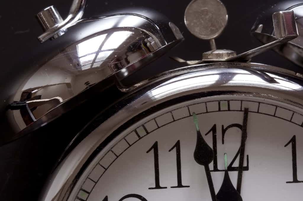 Le réveil sonne en moyenne 17 minutes trop tôt pour les femmes et 7 minutes trop tôt pour les hommes. Les symptômes liés à une éventuelle insomnie chronique touchent près d'un sixième des 15-85 ans. © Pista23, <a target="_blank" href="http://bit.ly/Kh6tfi">StockFreeImages.com</a>