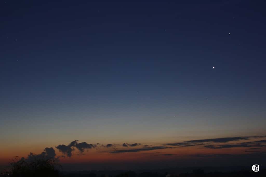 Les trois planètes Saturne, Vénus et Mercure vues depuis la campagne agenaise le premier jour de ce mois. © Lmdlg 