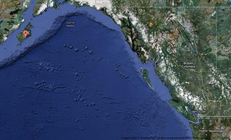 Cette image générée par Google Maps montre au point A (en haut à gauche) l'île Sitkalidak, où s'est échouée la plateforme <em>Kulluk</em>. À droite en bas de l'image, Seattle, dans l'état de Washington aux États-Unis, est le lieu où le <em>Kulluk</em> devait subir des opérations de maintenance. © Google Map