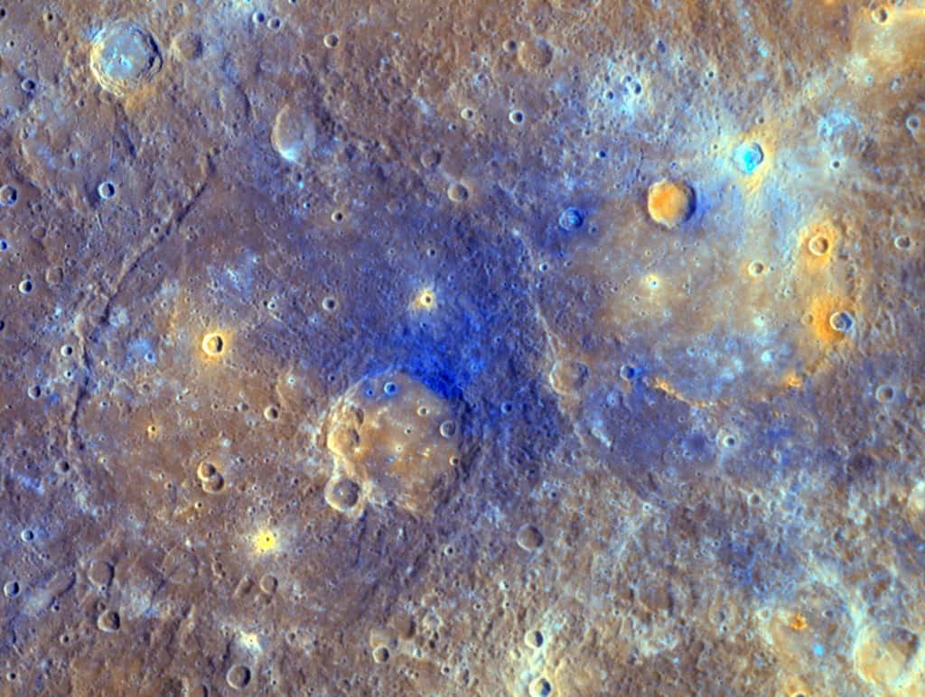 Les spectromètres de la sonde Messenger ont fourni de précieux renseignements sur la surface de Mercure. Sa composition est très proche de celle de la météorite NWA 7325. © Nasa, J<em>ohns Hopkins University Applied Physics Laboratory</em>, <em>Carnegie Institution of Washington</em>