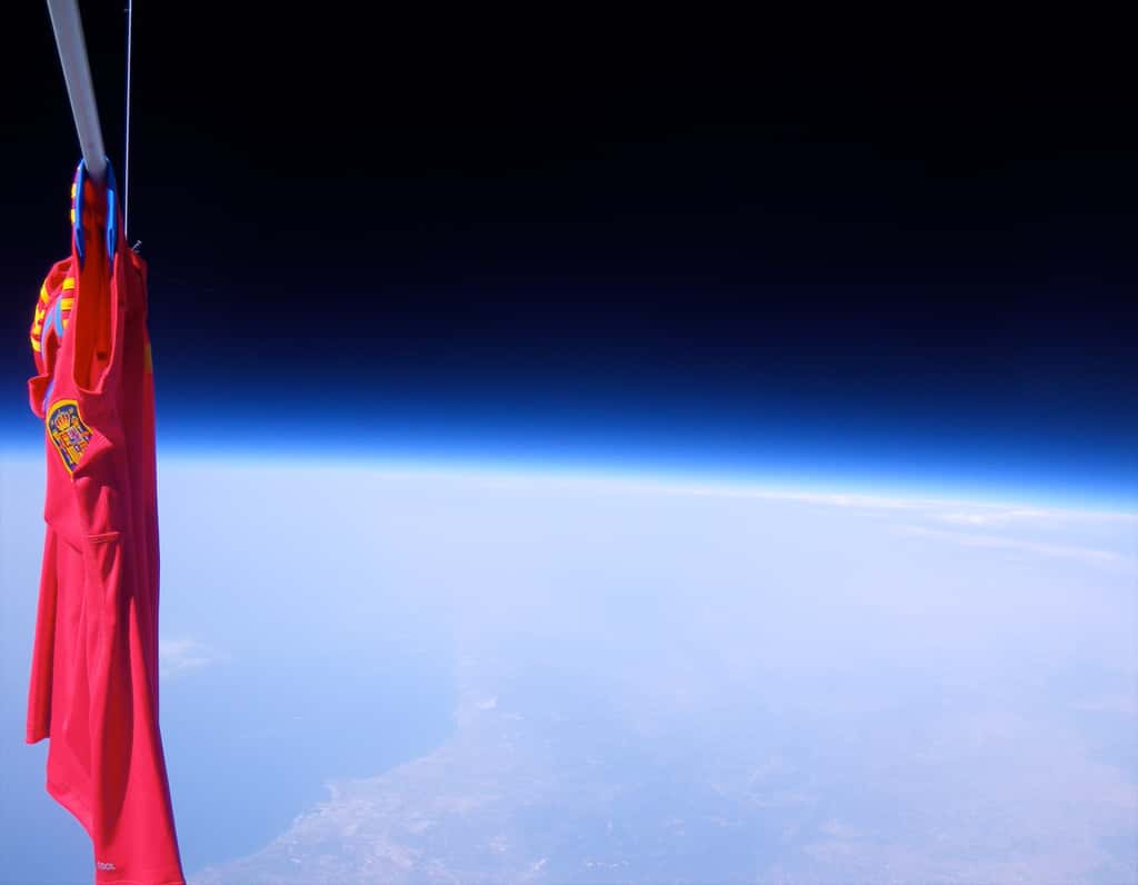 La vision de la Terre depuis l'intérieur de Bloon, le ballon spatial de Zero2infinity. © Zero2infinity