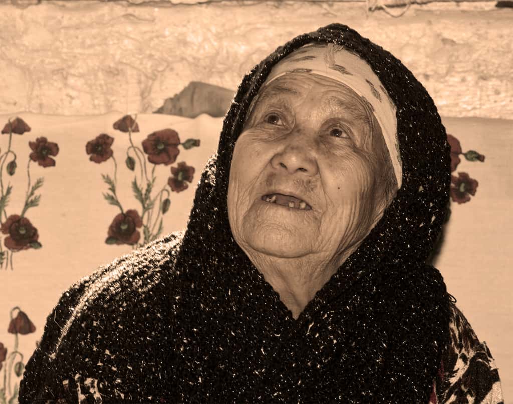 En 2011, 11,2 millions de personnes âgées de 65 ans et plus ont été recensées en France (ce qui correspond à environ 17 % de la population totale). Le développement de traitements contre les maladies du vieillissement est donc un enjeu important. © Jennifer Buzanowski, Wikimedia Commons, cc by sa 3.0