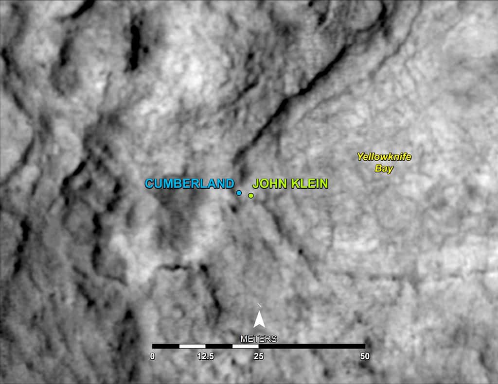 À l’issue d’un second forage martien, sur la roche nommée Cumberland (à l’image), le rover Curiosity se dirigera vers le Mont Sharp, qui culmine à 5 kilomètres d'altitude sur Mars. © <em>University of Arizona</em>, Caltech, JPL, Nasa