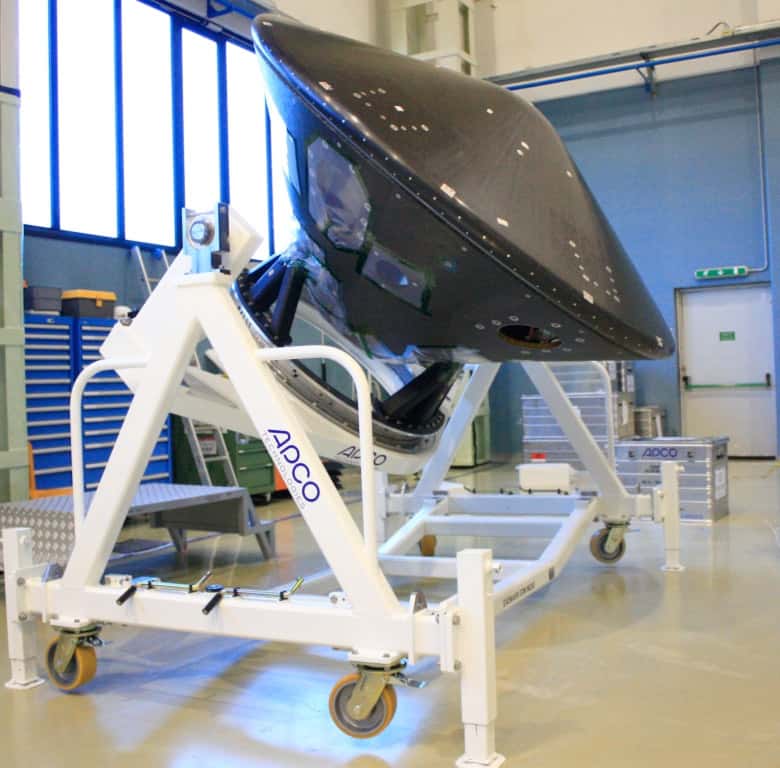 Le modèle de développement de l'atterrisseur EDM d’ExoMars 2016, dans les locaux cannois de Thales Alenia Space où il est construit, avant qu’il ne soit transféré à l'Estec. © Thales Alenia Space