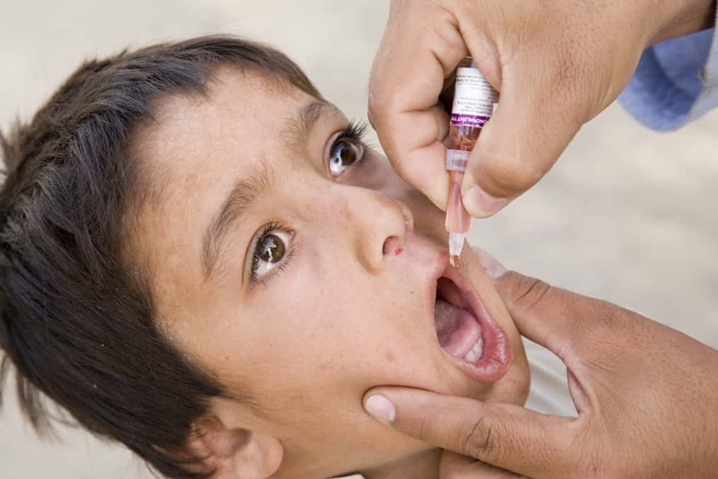 L'OMS s'est donné pour ambition d'éradiquer la poliomyélite d'ici 2018 grâce à une campagne mondiale de vaccination. Cela a été un succès il y a plus de 30 ans pour la variole. © Unicef Sverige, Fotopédia, cc by 2.0
